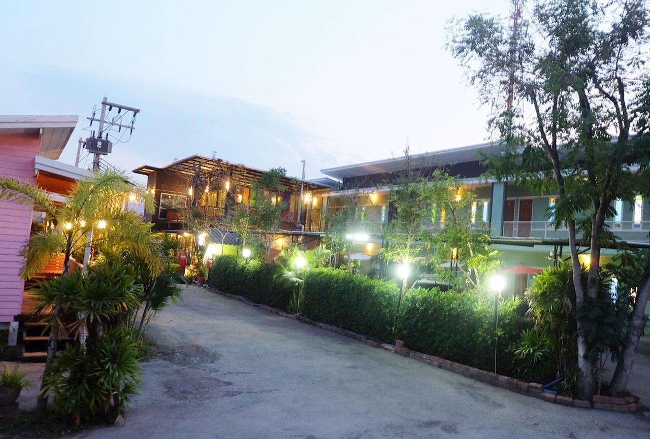 Suphan Wanwarn Resort Suphan Buri Buitenkant foto